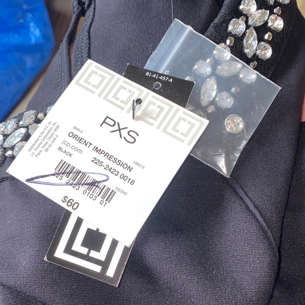 🛍️NWT Liz Claiborne Black Embellished Dress! - Picture 9 of 9